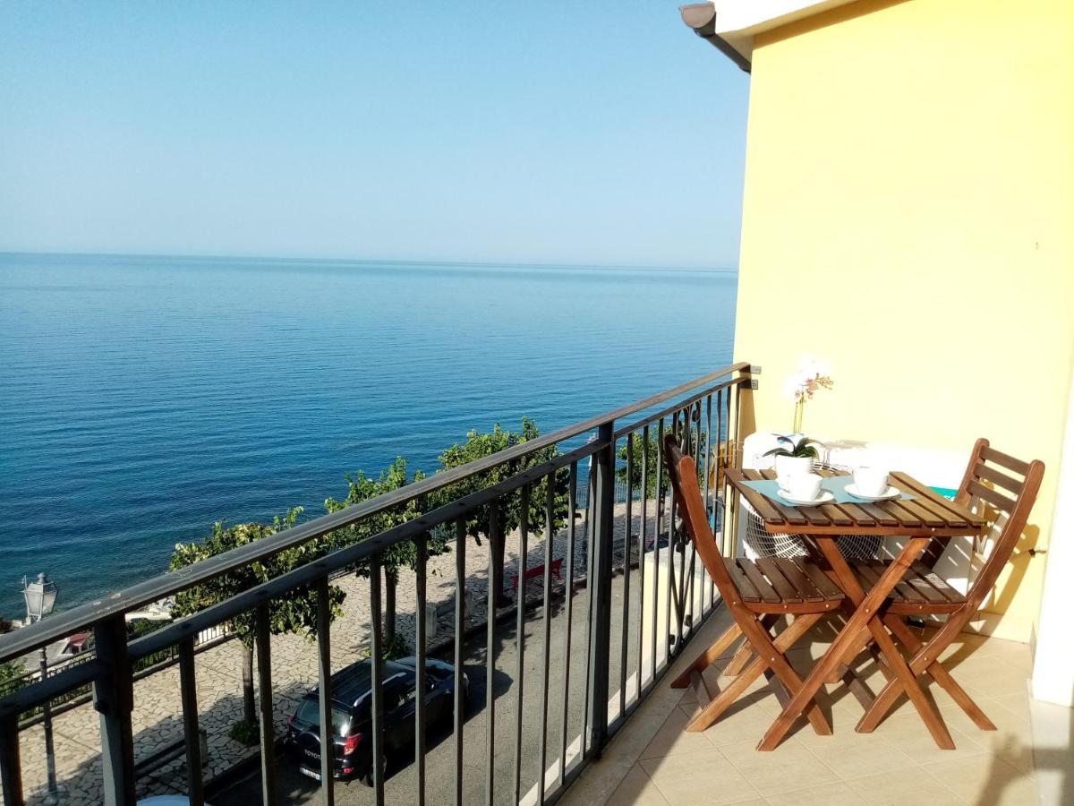 Un Oblo Sul Mare Appartement San Lucido Buitenkant foto